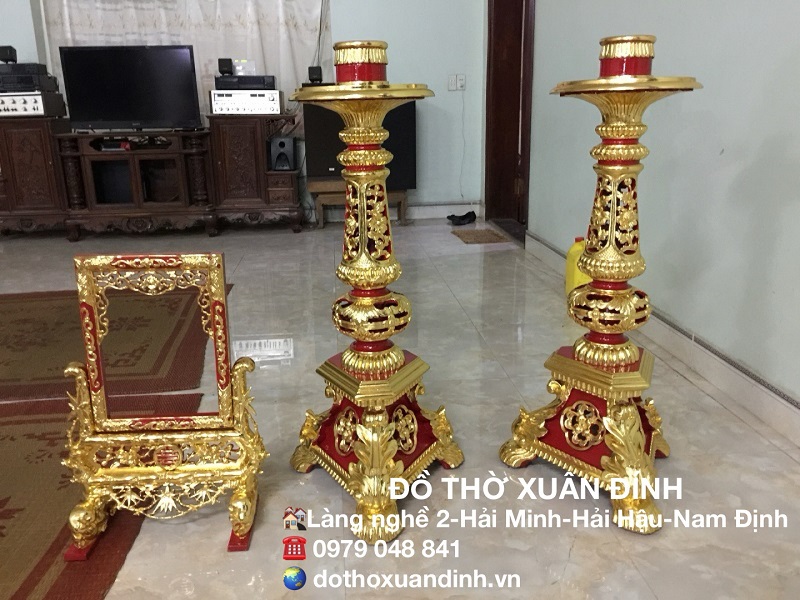 chân nến công giáo