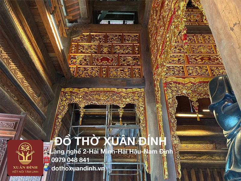 CỬA VÕNG TẠI CHÙA VÀNG