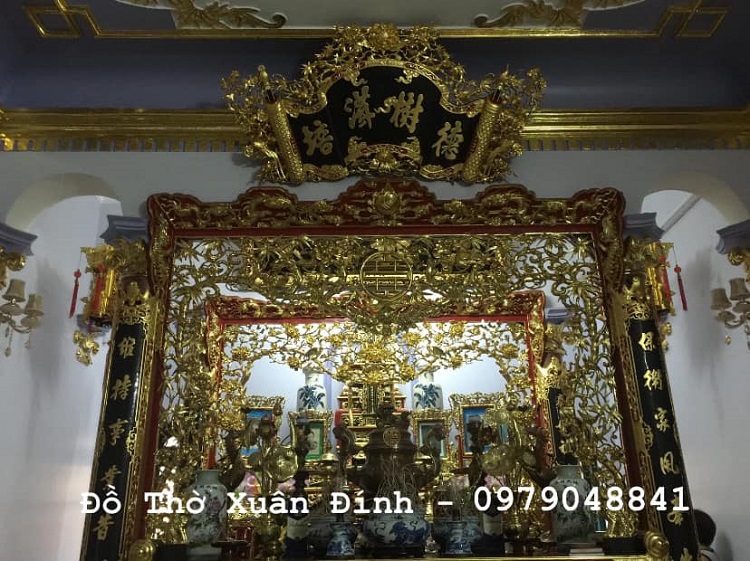 bài vị trên ban thờ gia tiên