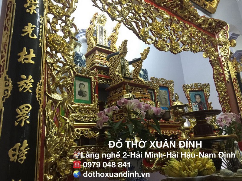 các vật phẩm bài trí nơi ban thờ